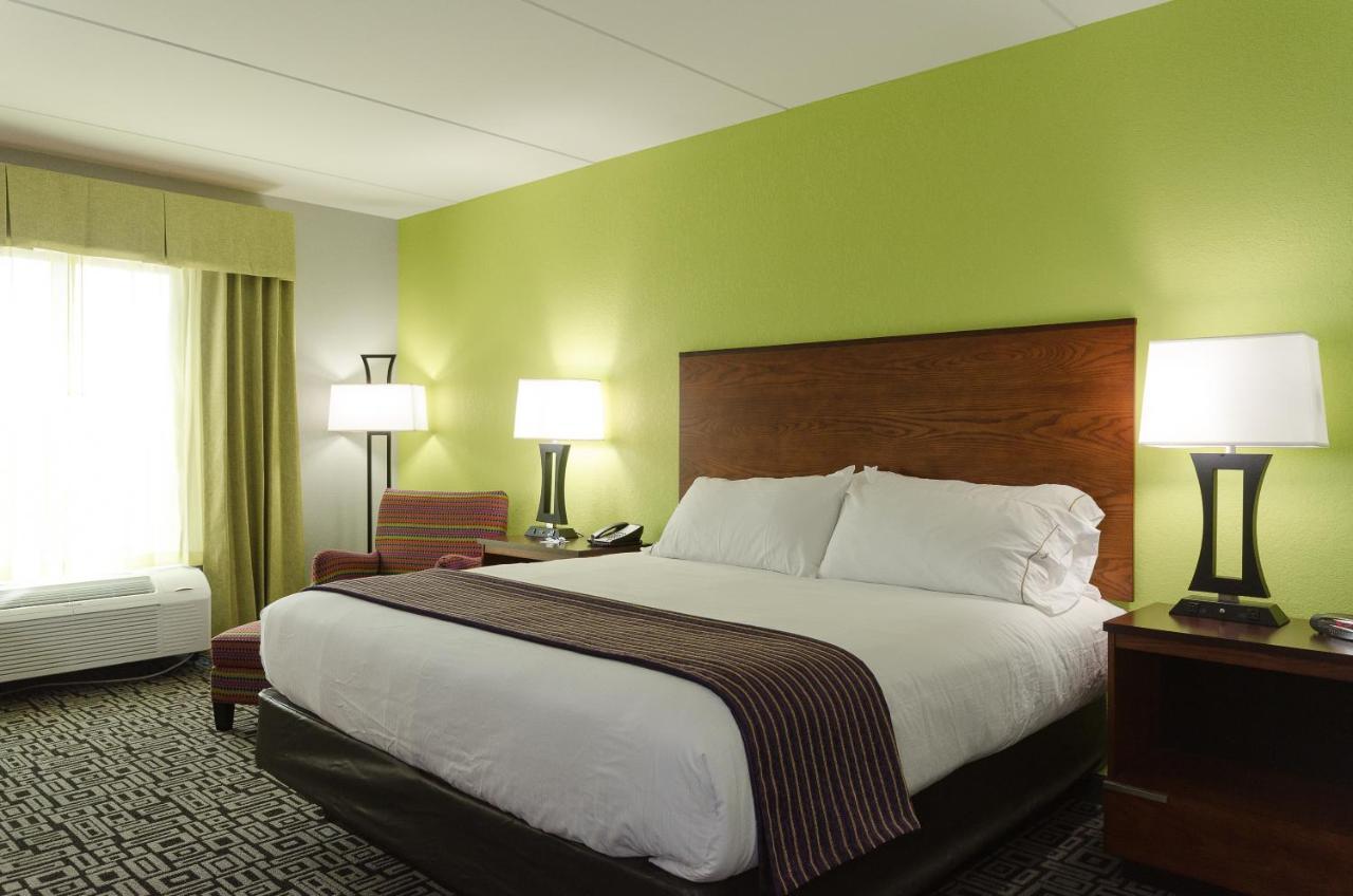 Holiday Inn Express Hickory - Hickory Mart By Ihg Extérieur photo