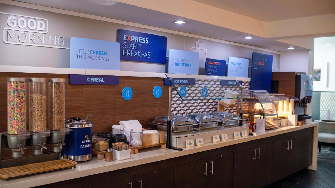 Holiday Inn Express Hickory - Hickory Mart By Ihg Extérieur photo